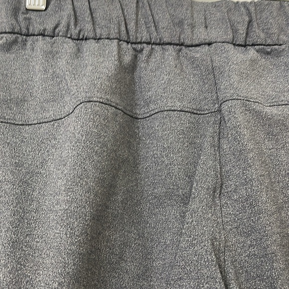 Lululemon Grey on the fly crop pants - Picture 3 of 4